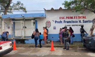*Regresan a clases en la escuela primaria H. Santos de Coatzacoalcos, tras colocación de lona con amenazas*