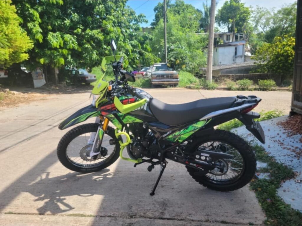 Vecino de Minatitlán denuncia robo de motocicleta en la colonia El Palmar