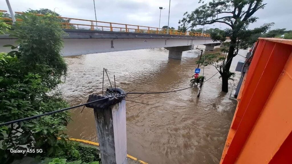 *Rebasa su nivel crítico el río Jaltepec en Jesús Carranza, en Hidalgotitlán también mantienen alerta*