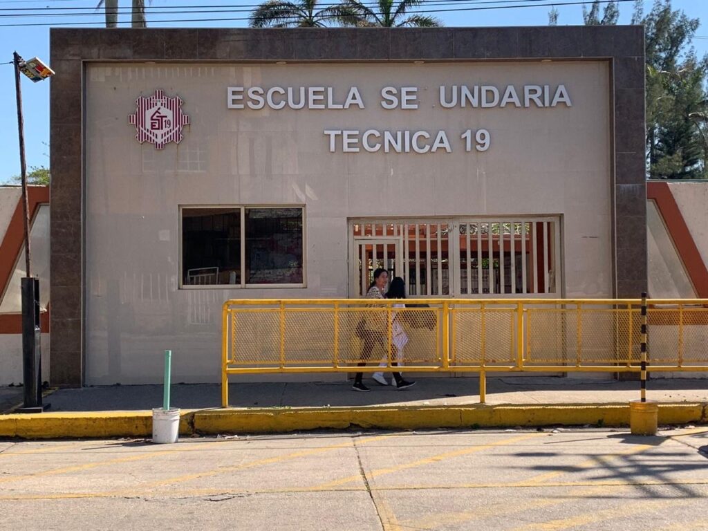 *En secundarias técnicas no se condicionó inscripción con el pago de cuotas, asegura supervisor escolar en Coatzacoalcos*