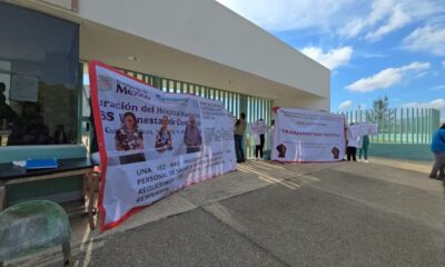 Protestan trabajadores del Hospital Materno Infantil IMSS-Bienestar en Coatzacoalcos