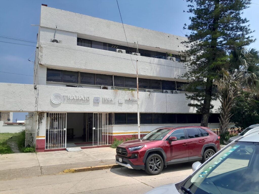 *Abogados de Coatzacoalcos protestan por el posible cierre de la Junta Federal de Conciliación y Arbitraje*