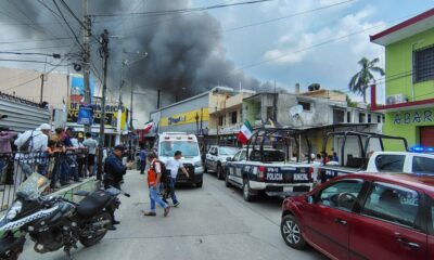 Incendio en tienda Coppel de Las Choapas  deja dos heridos graves y colapso de techo