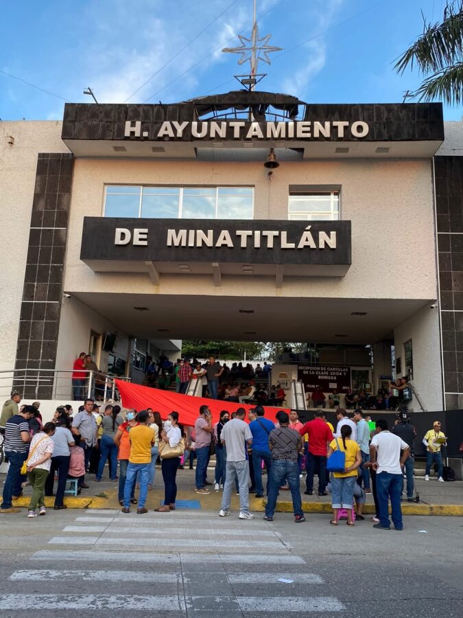 Nepotismo y corrupción, siguen en el ayuntamiento de Minatitlán