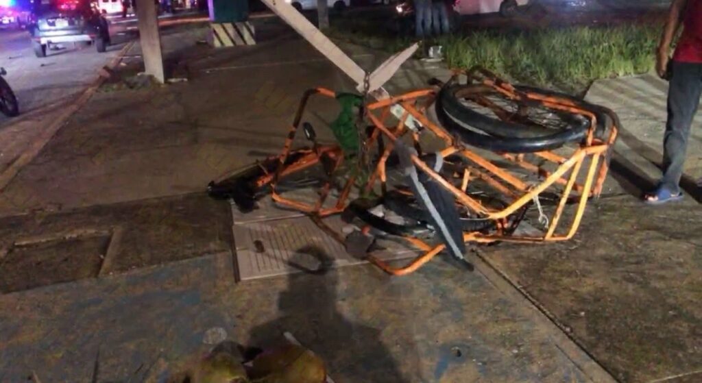 Marino atropella a coquero en el malecón de Coatzacoalcos; ambos resultaron lesionados