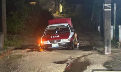 Más de medio año sin atención a fuga de aguas negras en colonia de Minatitlán