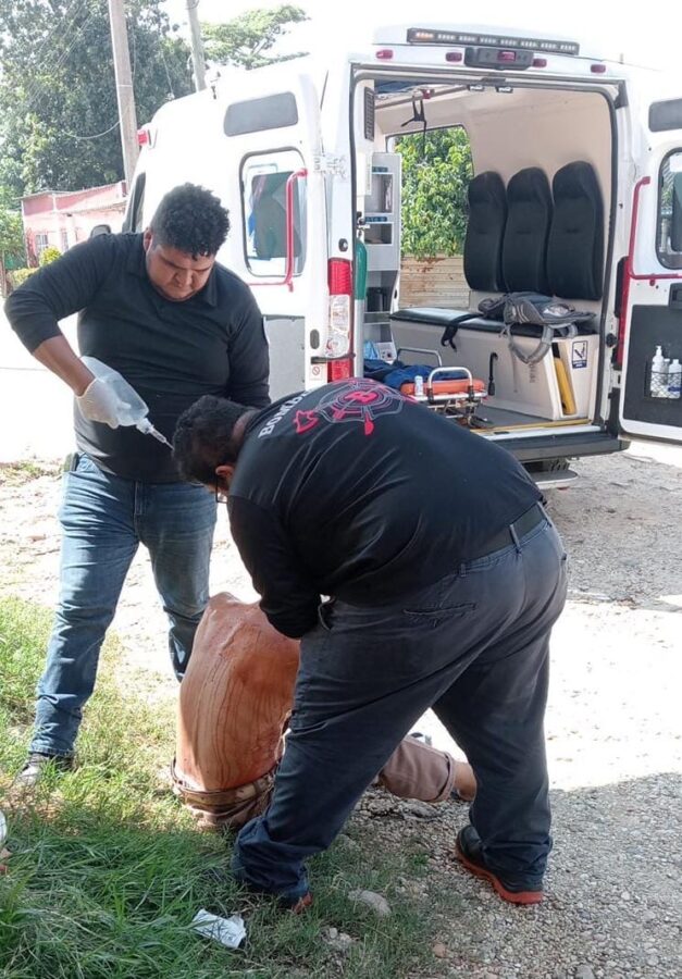 “El Kalimán” sufre una aparatosa caída en Minatitlán, Ver.
