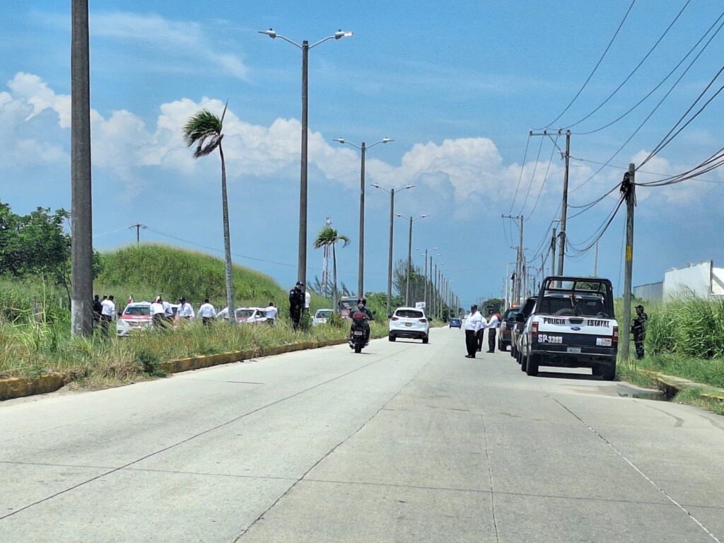 *Aplican operativo “sorpresa” contra taxistas de Coatzacoalcos*