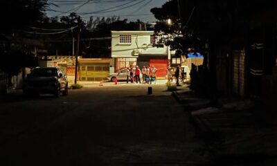 Apagones afectan a la zona poniente de Coatzacoalcos y provocan bloqueos en la ciudad