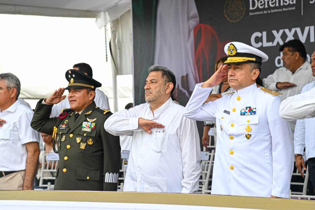 *Reconoce Amado Cruz Malpica al ejército mexicano y marina como instituciones de servicio y honor para México, Veracruz y Coatzacoalcos*