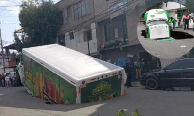 Camión de carga cae en enorme socavón en Iztapalapa