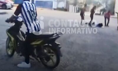 (+VIDEO) Fall3ce adulto mayor atr0pellado por motociclista en Cosoleacaque