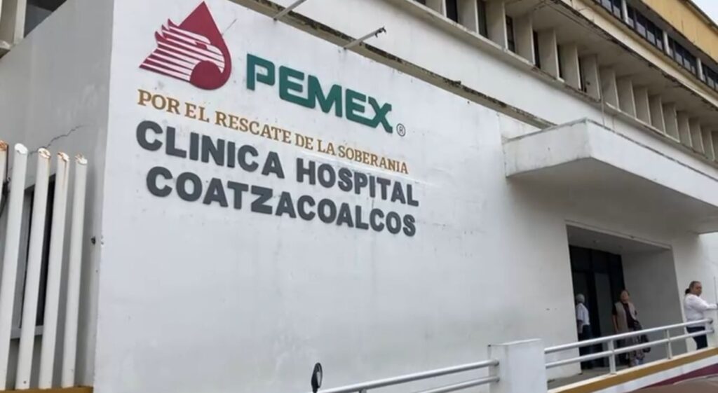 *Angustia de jubilado de Pemex de Coatzacoalcos, nunca llegó una ambulancia para poder trasladar de emergencia a su esposa a la clínica, se burlaron de él en el 911*