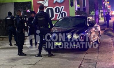 (+VIDEO) Policía Municipal detienen a conductor arm@d0  tras altercado vial en Minatitlán, Ver.