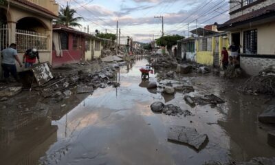 Jáltipan se solidariza con Poza Rica: brigada ciudadana participa en labores de limpieza y entrega de apoyos