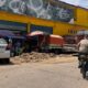 Obra inconclusa en pleno Centro de Minatitlán cumple 25 días sin avances