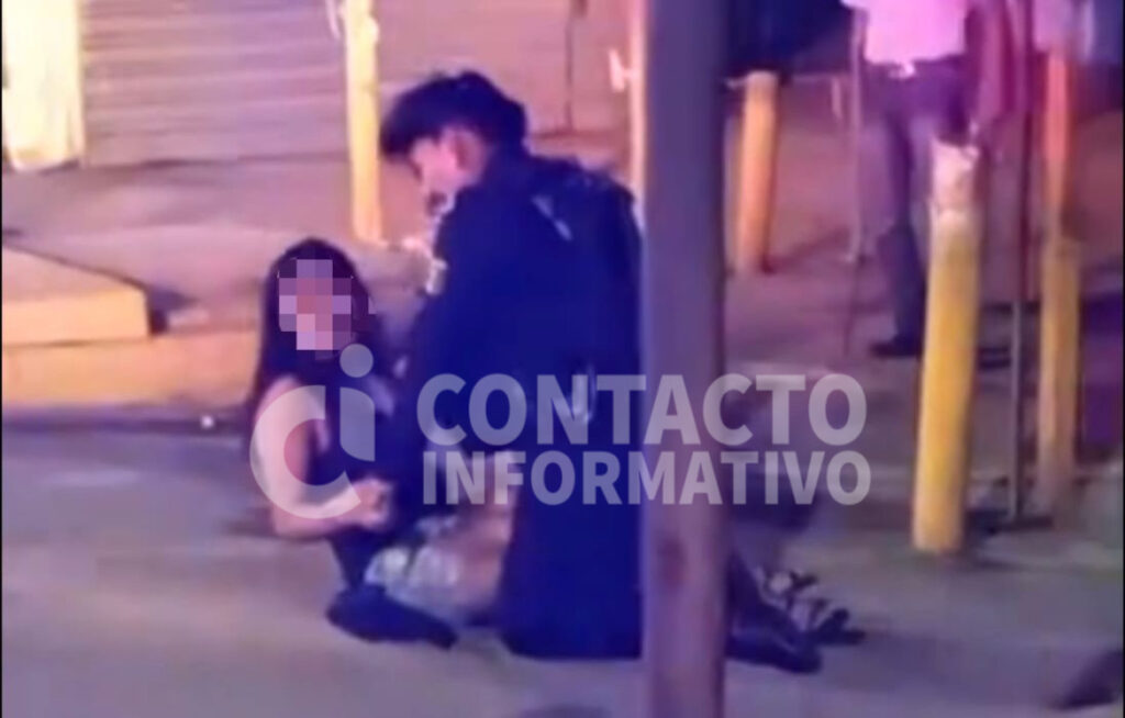 (+VIDEO) Video de forcejeo entre policía y mujer en la Nueva Mina genera polémica en redes; esto es lo que sabemos
