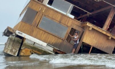*Se cortó el pie una persona que se subió al restaurante flotante encallado en Coatzacoalcos. Autoridades, señalan que será la Marina quien determinará qué pasará con la estructura que llegó desde Tuxpan*