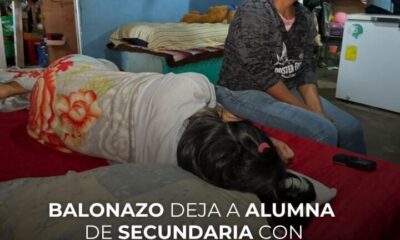 (+VIDEO) Balonazo deja a alumna de secundaria con riesgo de discapacidad en Minatitlán; familia denuncia indiferencia escolar