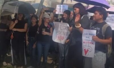 *Estudiantes de la UV en Coatzacoalcos bloquean avenida Universidad, acusan a la institución de ocultar información respecto a desaparecidos en inundación de Poza Rica*
