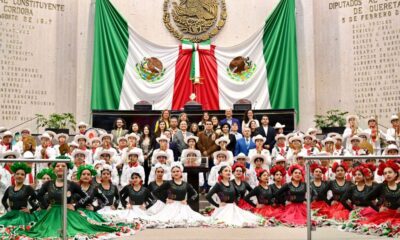 *En el Congreso, reconocen a la Delfines Marching Band*