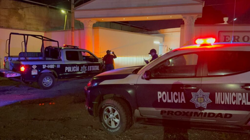 Varón es degollad0 al interior del motel Eros en Oluta.