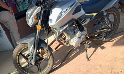 Roban motocicleta estacionada en la colonia Salinas de Gortari