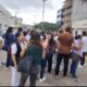 *Enfermeras y enfermeros del Hospital IMSS Bienestar de Coatzacoalcos bloquean avenida afuera de la unidad médica, exigen su salario completo les descuentan de 5 mil hasta 7 mil pesos*