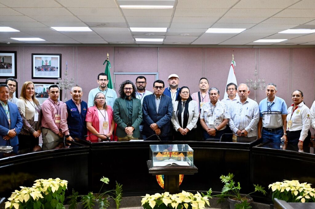 *En el Congreso, reconocen sindicatos intervención del diputado Esteban Bautista*