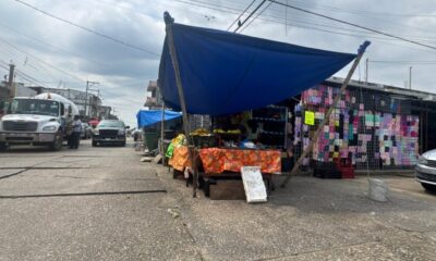 Calles y banquetas de Minatitlán registran mayor ocupación por vendedores; ciudadanos reportan dificultades de movilidad
