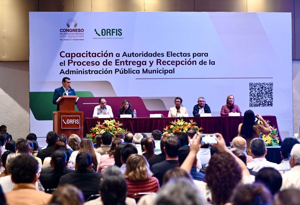 *Exhorta Congreso a crear gobiernos municipales honestos y autocríticos*