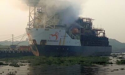 *Se incendió buque Blue Phoenix en los muelles de Permaducto en Villa Allende, labores para sofocar el fuego se han extendido más de 12 horas*