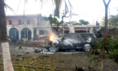 Estalla coche bomba afuera de instalaciones de la Policía Comunitaria de Coahuayana, Michoacán; reportan un muerto y 10 heridos