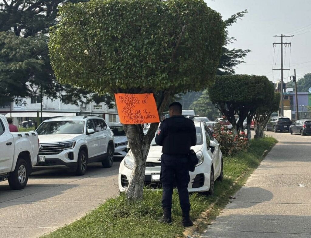 Vecinos exigen control vial ante uso indebido de áreas verdes en Villas del Sol