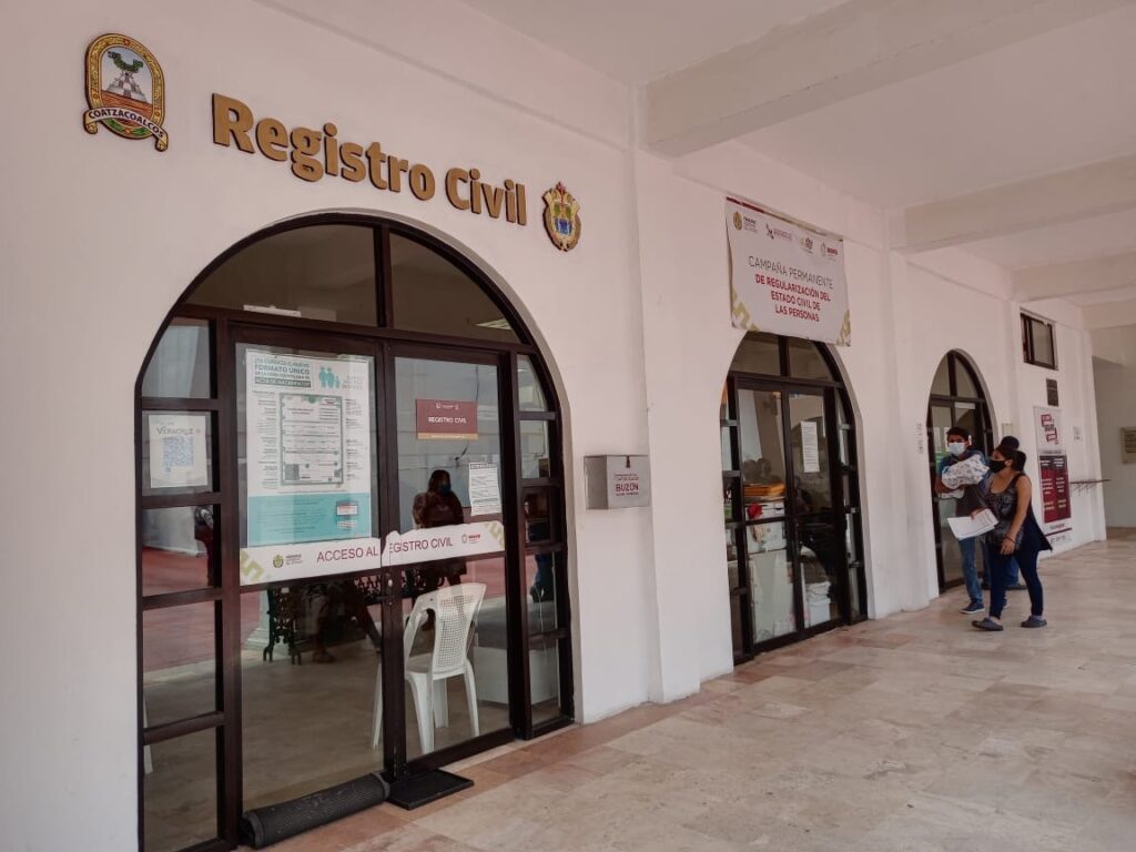 Contrayentes de matrimonio en Coatzacoalcos siguen desconociendo el nuevo documento de certificado de No Deudor Alimentario, piensan que tiene costo