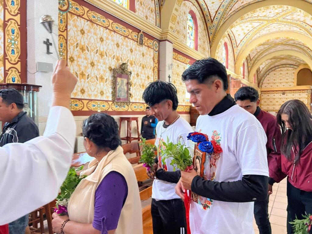 La fe de un milagro: Jonathan, el peregrino de Cosoleacaque que visita #Catemaco año con año para agradecer a la Virgen de Guadalupe