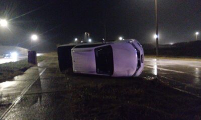 *Volcó su camioneta y la abandonó en el Malecón de Coatzacoalcos*