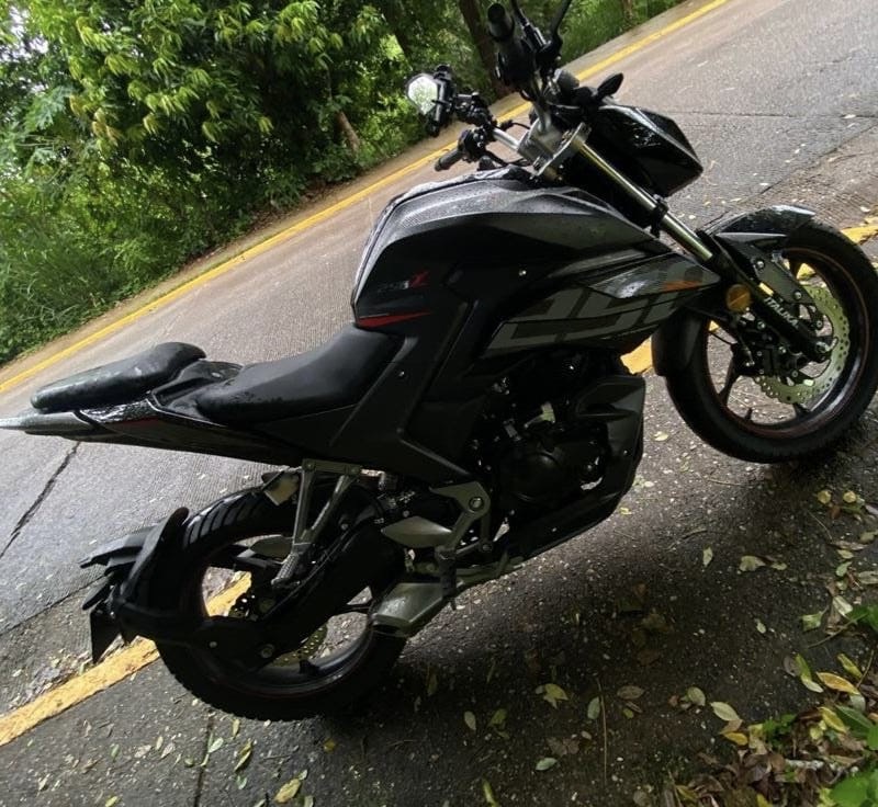 Roban motocicleta de reciente modelo en colonia El Palmar