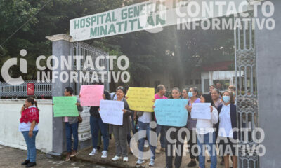 Exigen pago de quincena trabajadores del sector salud en Minatitlán