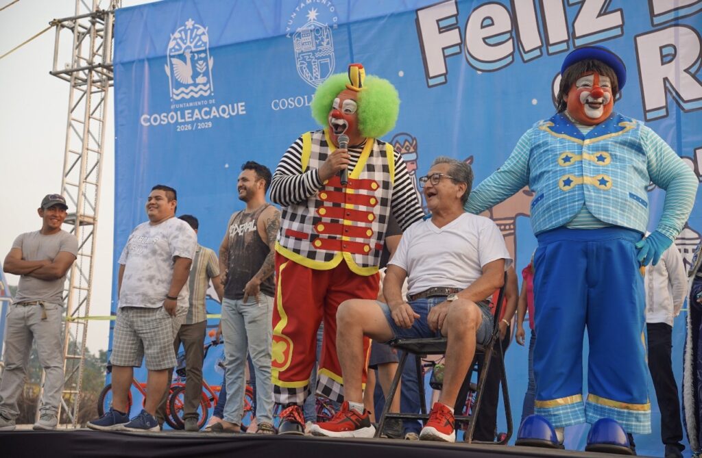 La colonia Díaz Ordaz recibe con los brazos abiertos a los Reyes Magos