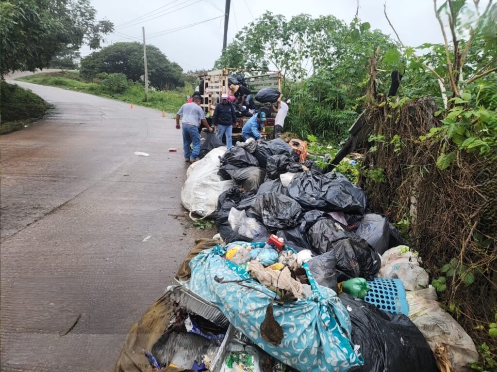 Ayuntamiento de Cosoleacaque refuerza acciones de limpieza