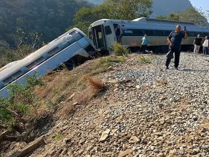*Detienen en Coatzacoalcos a jefe de despachadores del Tren Interoceánico por descarrilamiento en Oaxaca*