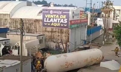 *Cae pipa desde el puente del distribuidor de la “Y” en Coatzacoalcos. La unidad prácticamente voló y cayó desde una altura de más de 10 metros*