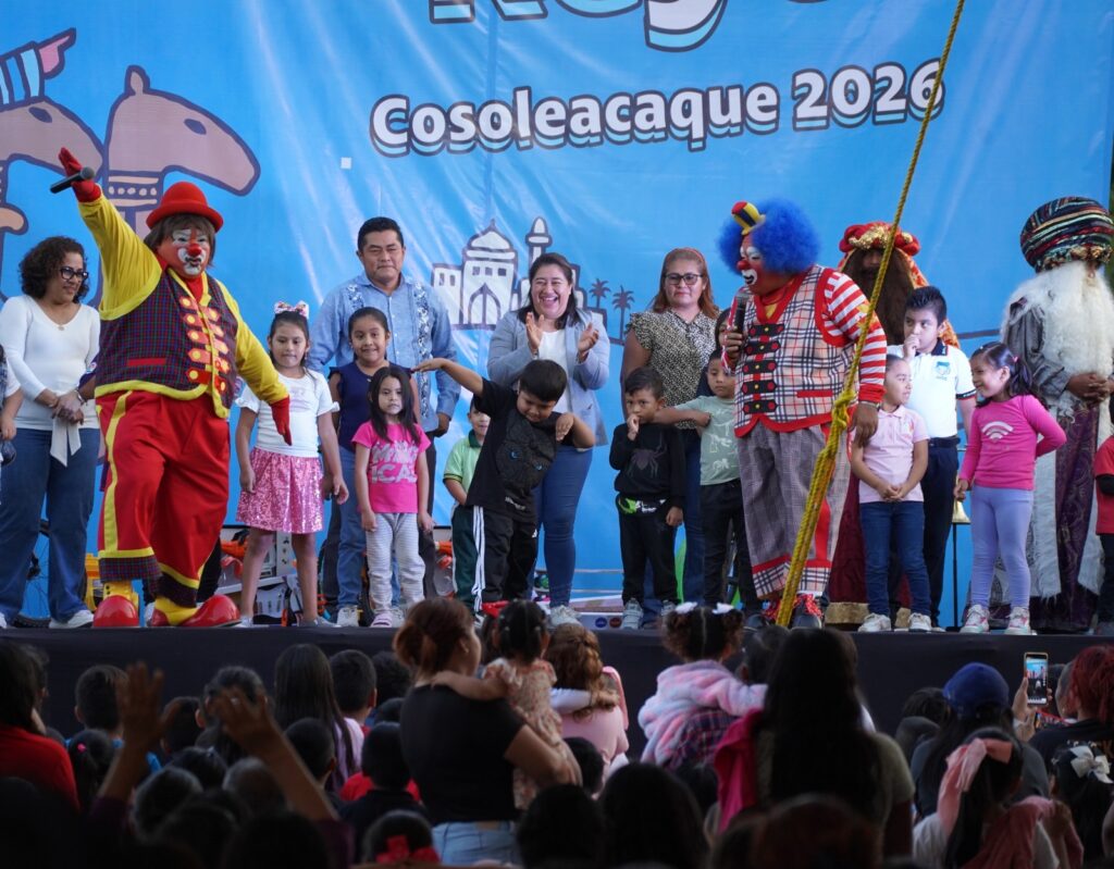 Arrancan los festejos de Día de Reyes en Cosoleacaque para la diversión a miles de niños