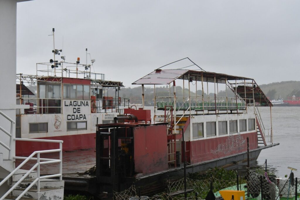 *Por Frente Frío 29 cierran el puerto de Coatzacoalcos a la navegación interior*