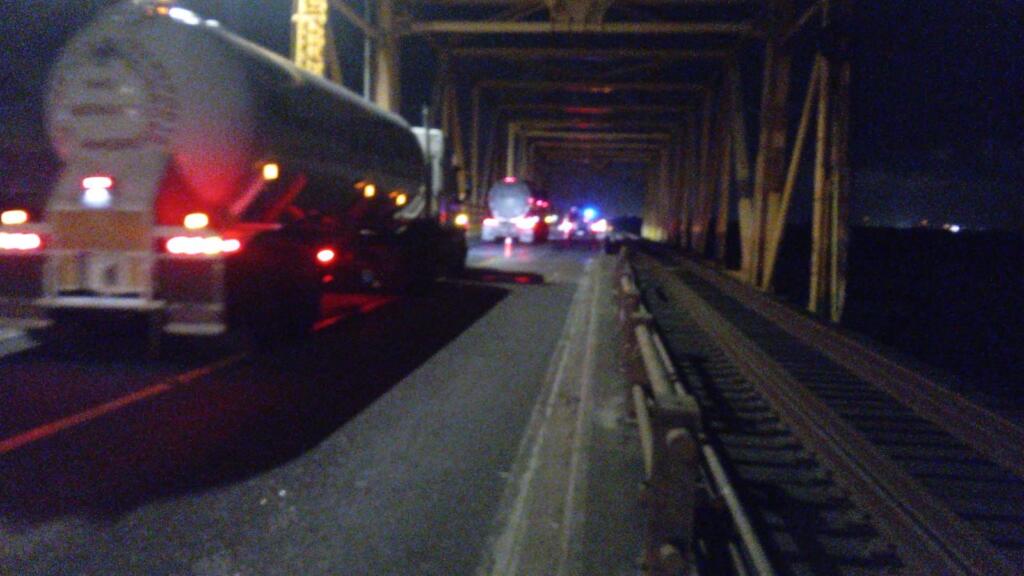 Cae al río Coatzacoalcos tras descender del auto en medio de las reparaciones del puente Coatzacoalcos I