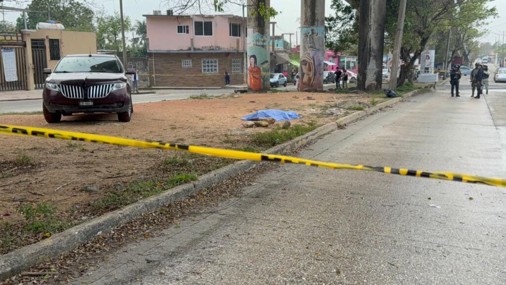 *Se lanzó desde el puente Avenida Uno de Coatzacoalcos, perdió la vida casi al instante*