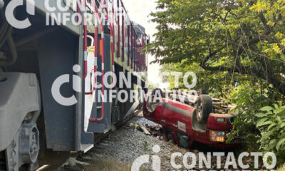 (+VIDEO) Choque entre tren y camioneta deja seis personas lesionadas en límites de dos colonias