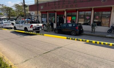 Balean a guardia de seguridad del Vikingo Gourmet de Coatzacoalcos