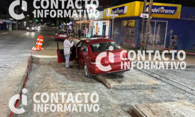 Conductor adulto mayor sufre percance en zona de obra y genera movilización de cuerpos de auxilio en Minatitlán